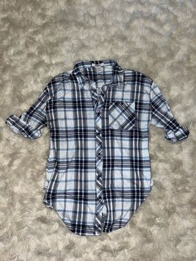 Classic Plaid Button-Down Shirt - Blue & White